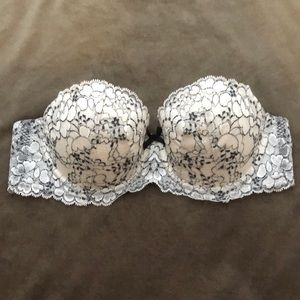 VS Dream Angels Black & White Lace Strapless Bra